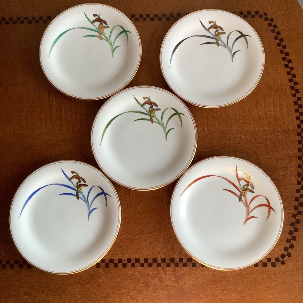 Five Koransha Porcelain Japan Floral Patterned Porcelain Plates